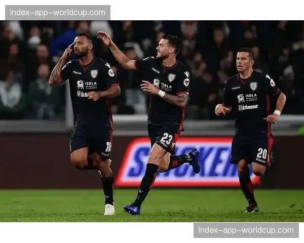 AC米兰公布对阵维罗纳大名单:莱奥伤愈回归,佳夫停赛。 AC米兰公布对阵维罗纳大名单:莱奥伤愈回归,佳夫停赛。