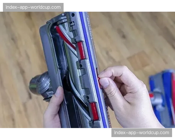 联盟测试新型地板传感技术,用于实时分析球员跑动与空间分布 联盟测试新型地板传感技术,用于实时分析球员跑动与空间分布