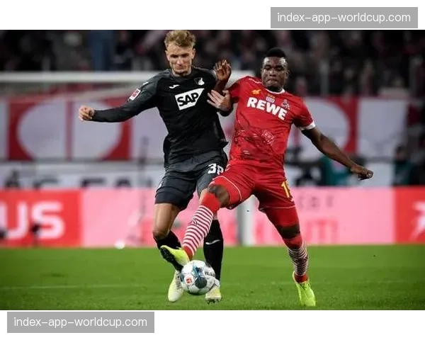 德甲28轮战术观察：中下游球队普遍采用5-4-1深度防守